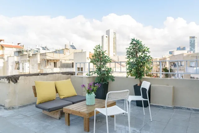 דירות שוק הכרמל