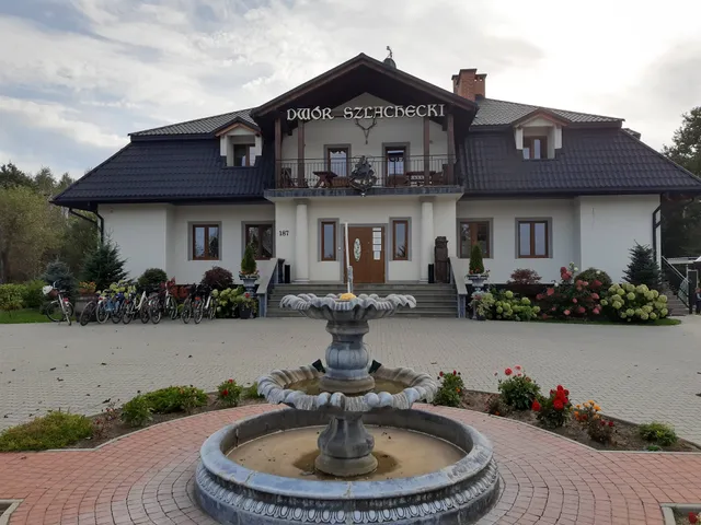Restauracja Noclegi Dwór Szlachecki Biedaczów