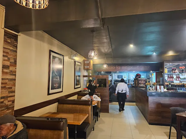 Don Vito Pollo y Parrillas