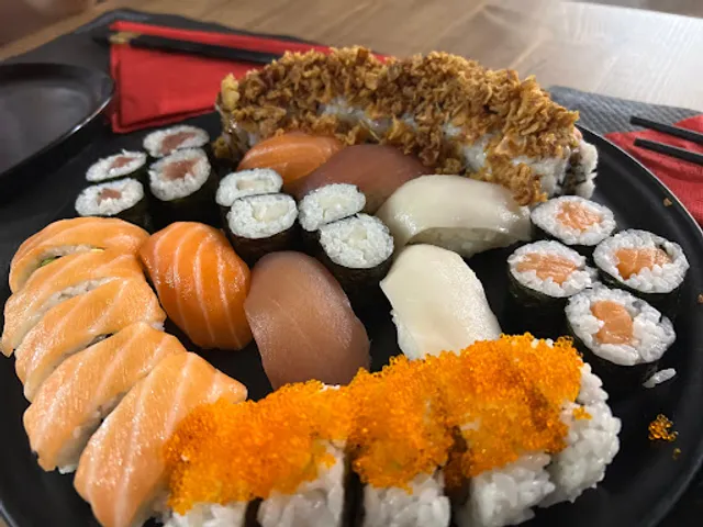 SUSHI BAR
