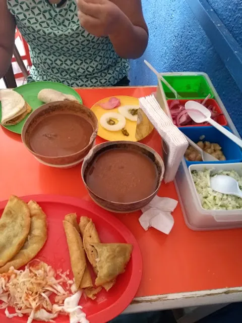 Pozol Y Empanadas Doña Gloria