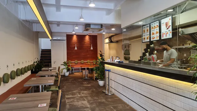 Five Monkeys Burger - Panglima Polim