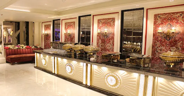 Gola Sizzlers Preet Vihar- Luxury dining and party hall