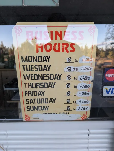 Lake Chinook Village Store