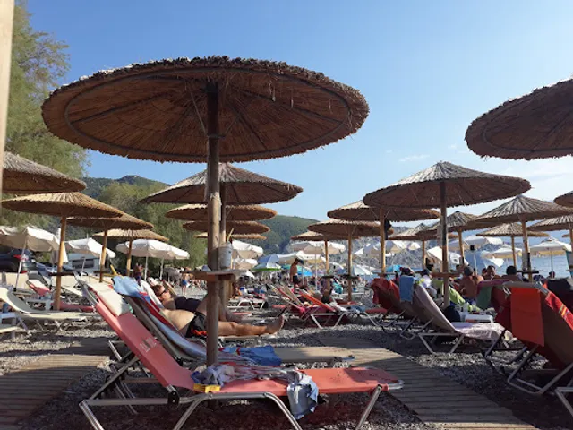 Ταβέρνα ο Έλατος