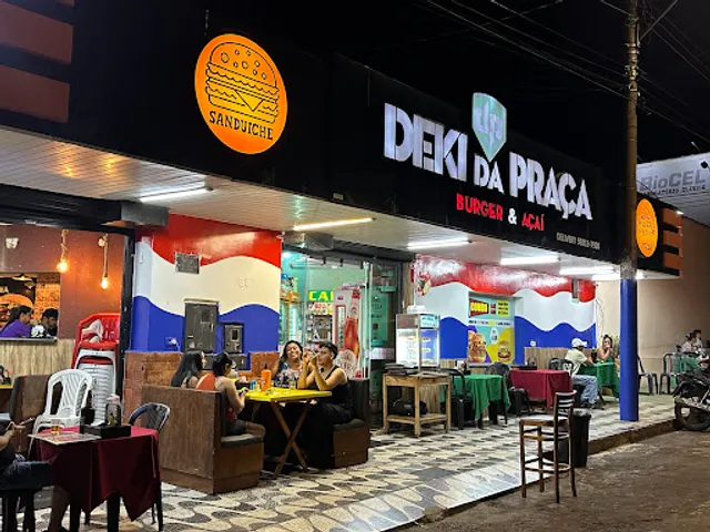 Deki Da Praça Sanduiche