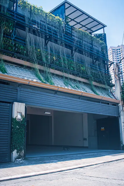 Tropical Poolhouse QC