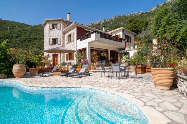 Arapaki Secret Garden