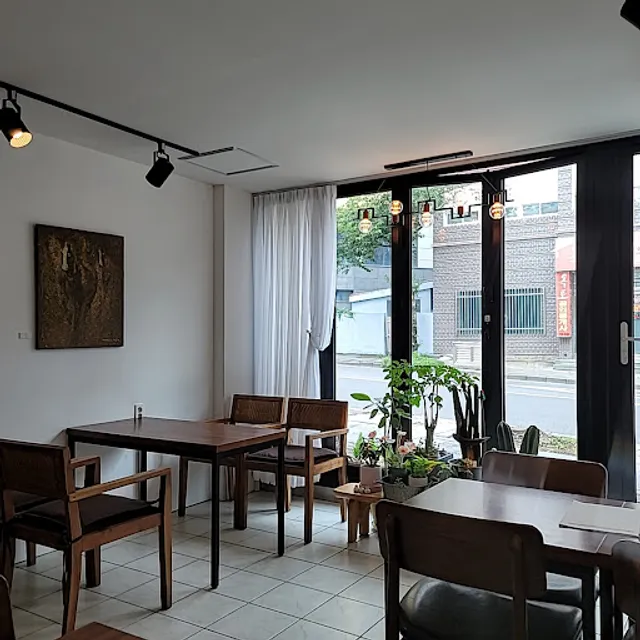 안녕좋은하루 Cafe