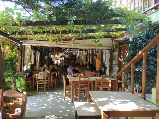Kosmas Traditional Taverna