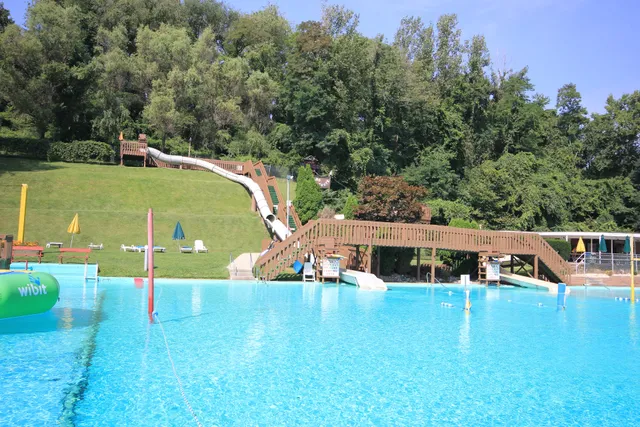 Pine Cove Beach Club & RV Resort