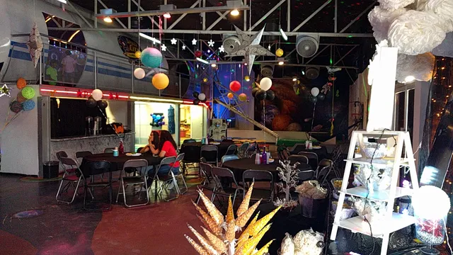 Space City Salon de Fiestas
