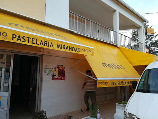 Cafetaria Pastry Cafe / Mini Market Mirandas
