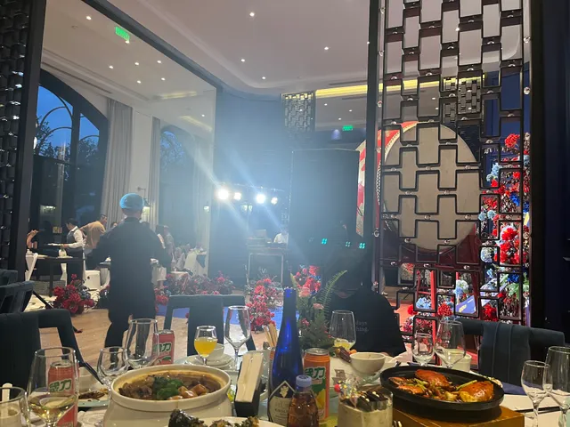 Cuihu Xuan Chinese Restaurant