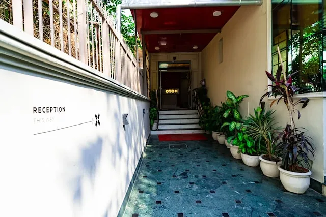 OYO X Hotel Mall View Near Kingdom Of Dreams