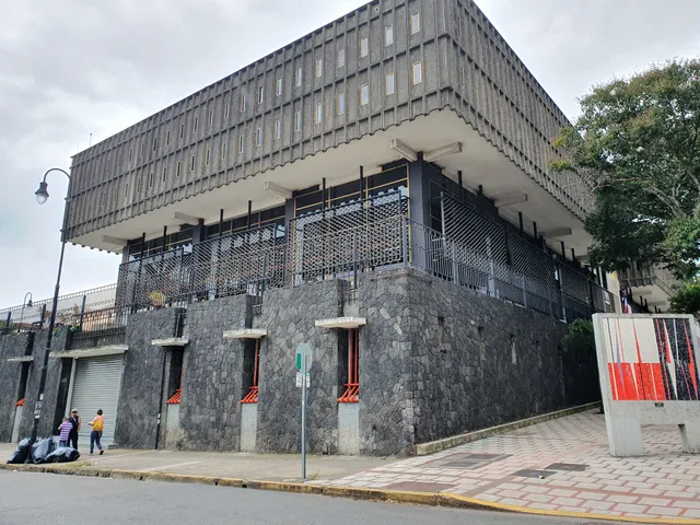 Biblioteca Nacional "Miguel Obregón Lizano"