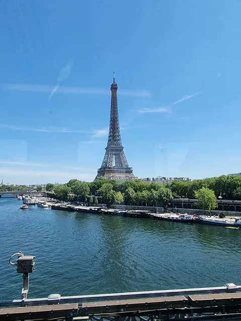 Champ de Mars Tour Eiffel