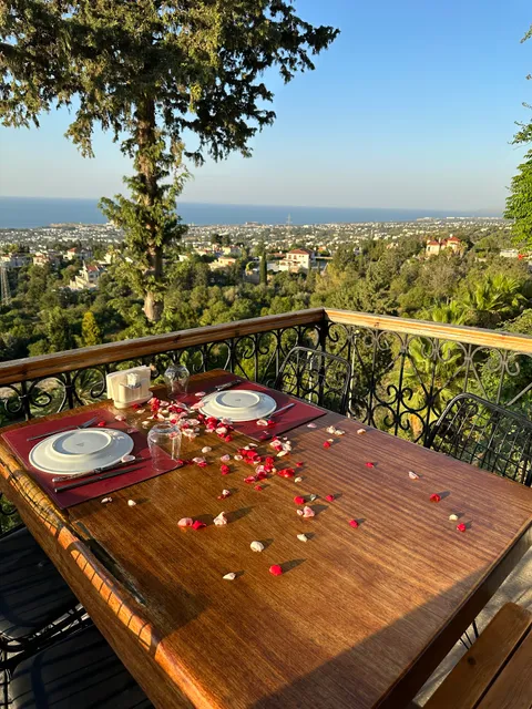 Kybele Restaurant Girne Kıbrıs