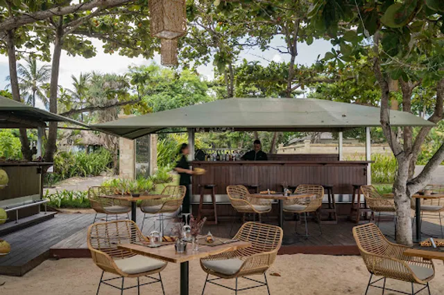 Kayumanis Beach Bar & Grill Nusa Dua