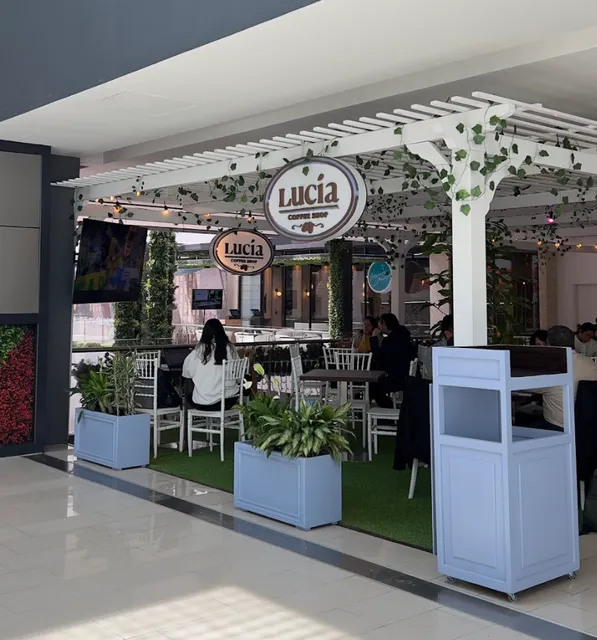 Lucia Coffee Shop (Quicentro)