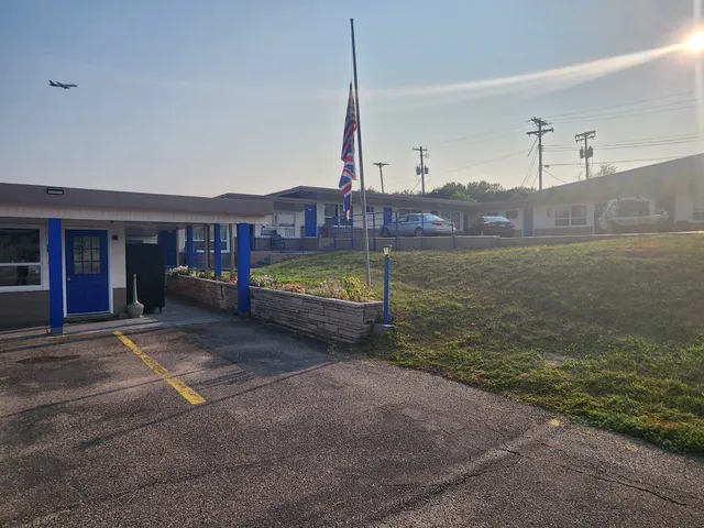 Budget Inn and Suites