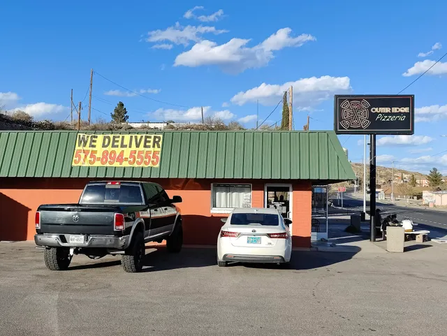 Outer Edge Pizzeria
