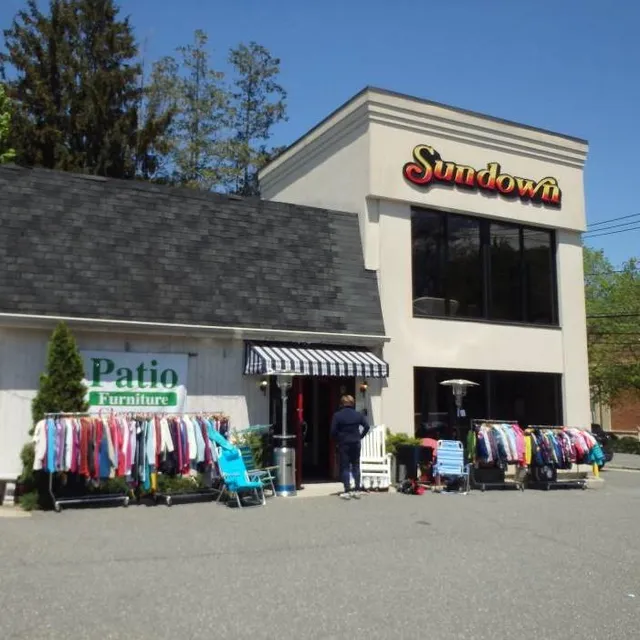 Sno-Haus Ski & Patio - Greenvale (Formerly Sundown)