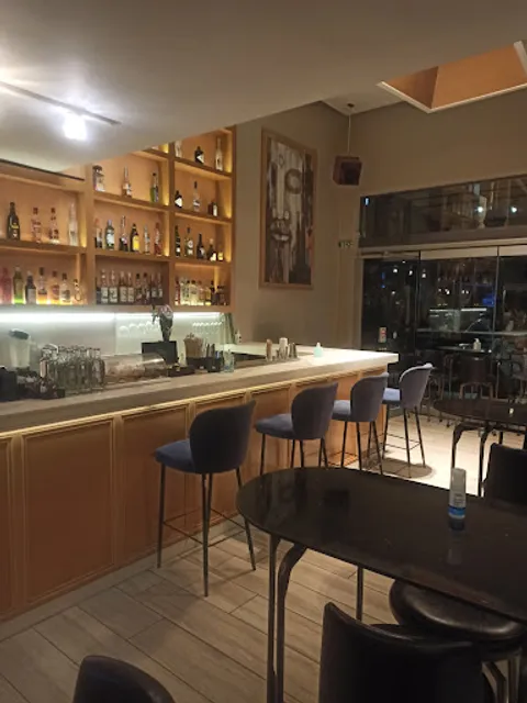 CHARLIE THE ESPRESSO BAR