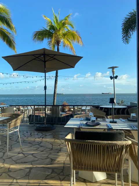 Hyatt Regency Waterfront Restaurant