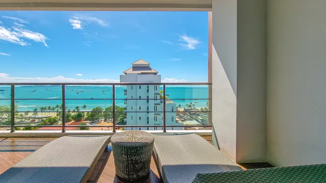 Pattaya Discovery Beach Hotel