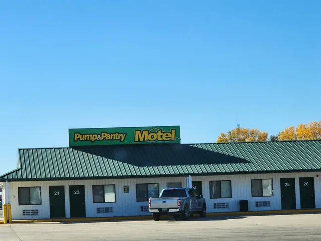 Pump & Pantry Motel