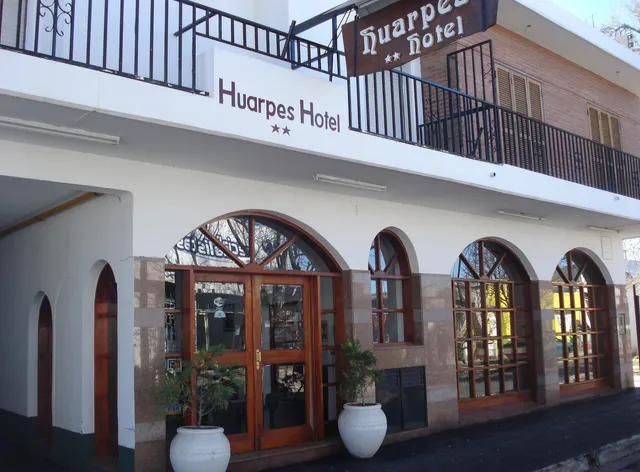 Huarpes Hotel