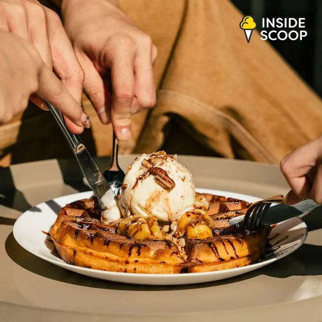 Inside Scoop Sama Square