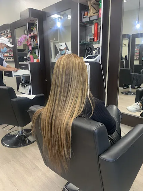 Vpaul'a Salon Hair Nails