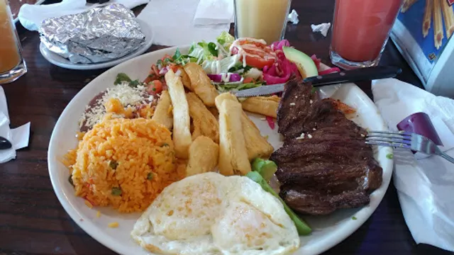 Lempira Restaurant - Central Ave.