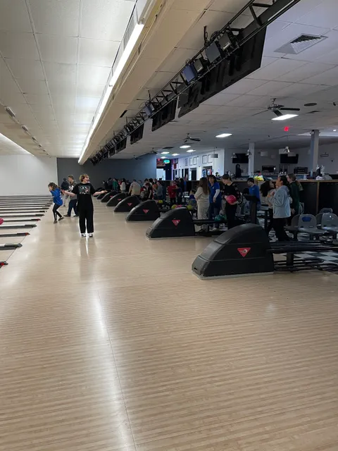 Norwich Bowling & Entertainment Center