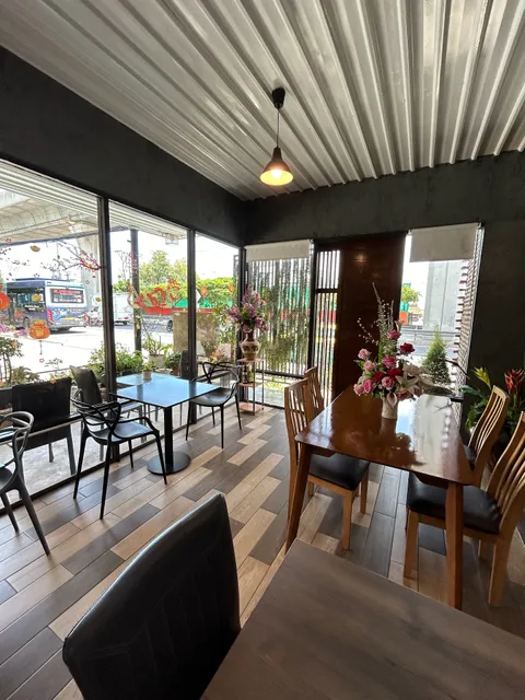 About Time Café & Bistro