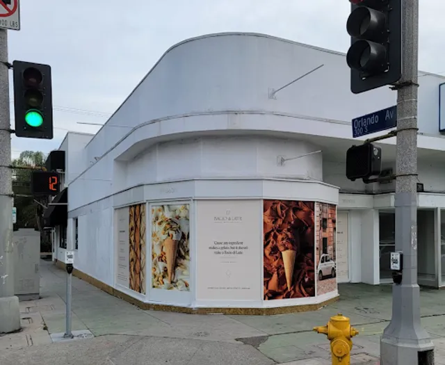 Bacio di Latte | W 3rd Street, LA