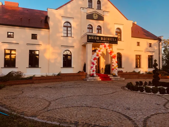 Dwór Bachusa Agnieszka Dąbrowska