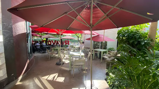 Rita Võ Cafe