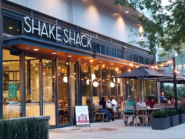Shake Shack Mosaic District