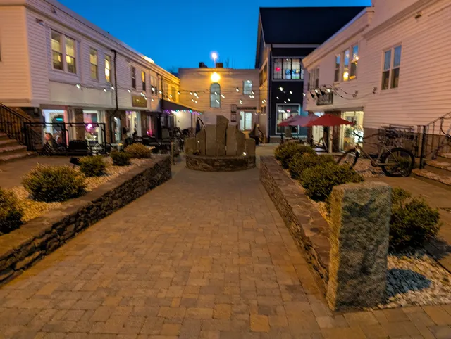 ANDOVER VILLAGE SQUARE