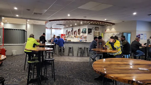 Wavecrest Bar & Bistro