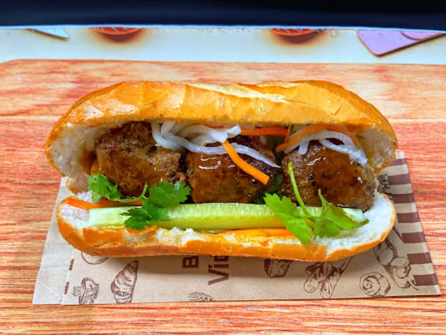 Bánh Mì Chị Hai