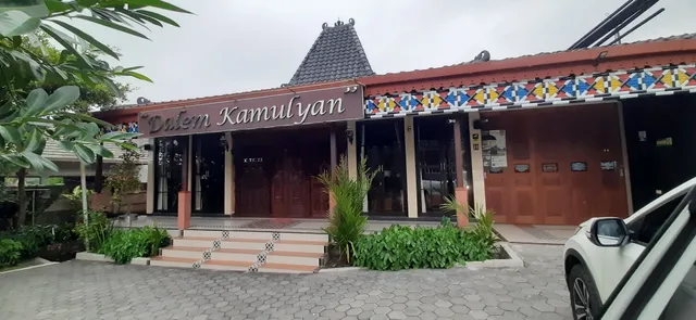 Capital O 93994 Dalem Kamulyan Guest Hou