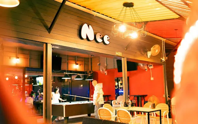 Nee Bar & Restaurant