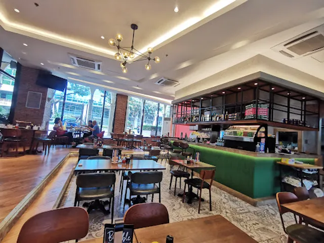 Mama Lou's Italian Kitchen - Venice Grand Canal Mall