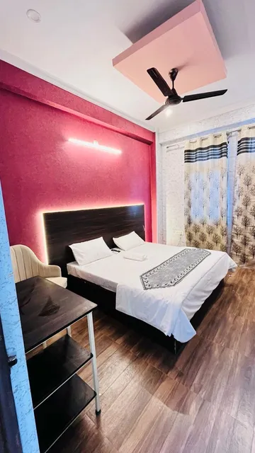 Hotel O Comfort Castle Inn