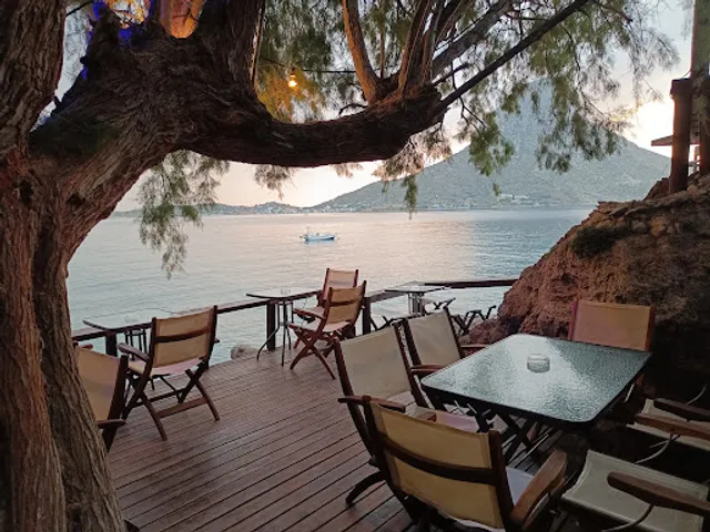 Super Mario Beach Bar