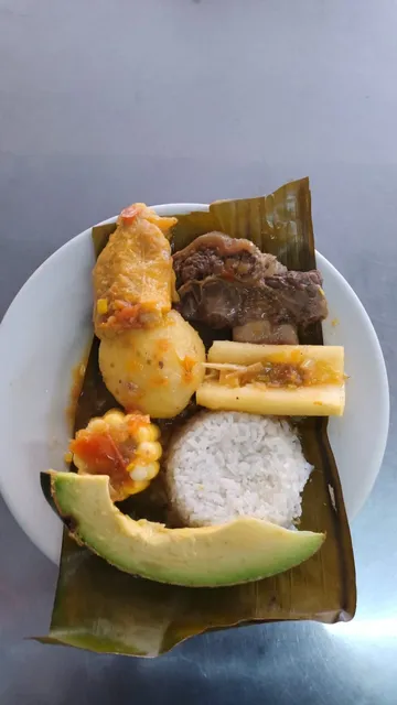 Desayunos y almuerzos